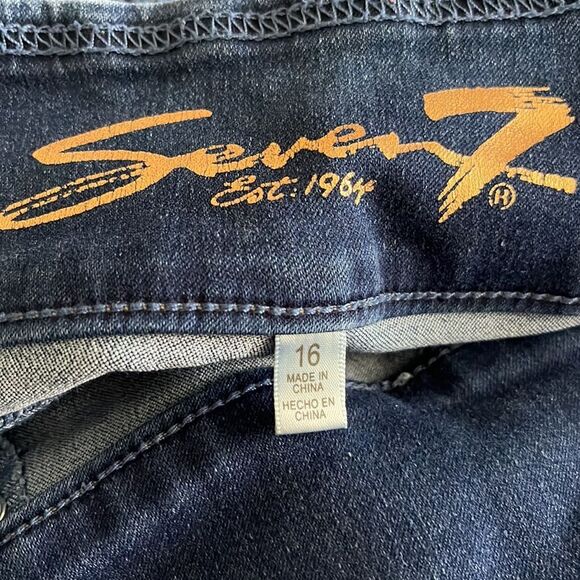 Seven7 Tummy Toner Capri Jeans Size 16 NWOT - Picture 9 of 12